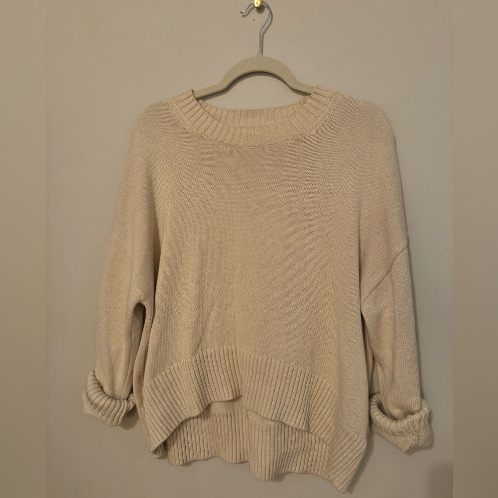 Basic Crème Sweater